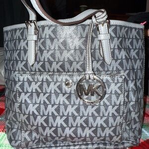 Micheal Kors Small tote bag.